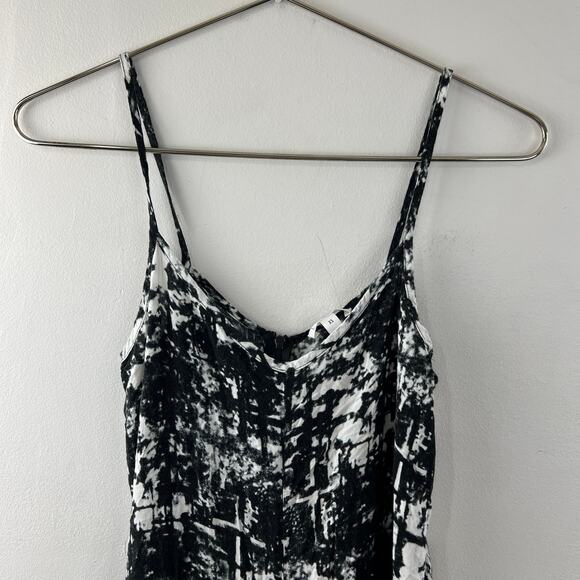 LEITH Black White Graphic Print Sleeveless V-Neckline Rayon Romper Size XS - Picture 3 of 9